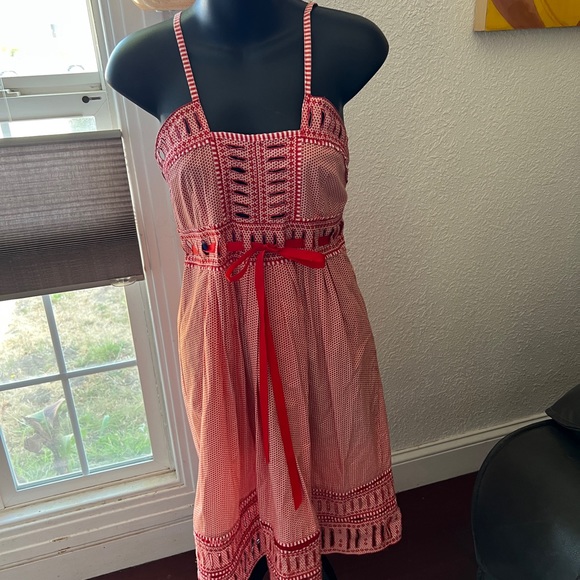 Dress - Picture 2 of 4